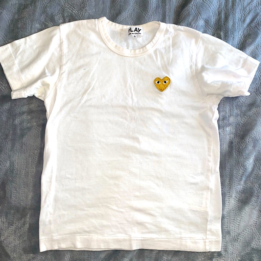 COMME DES GARCONS PLAY GOLD HEART T-SHIRT